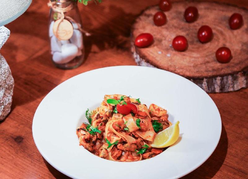 BİFŞTEKSLİ FETTUCCINE