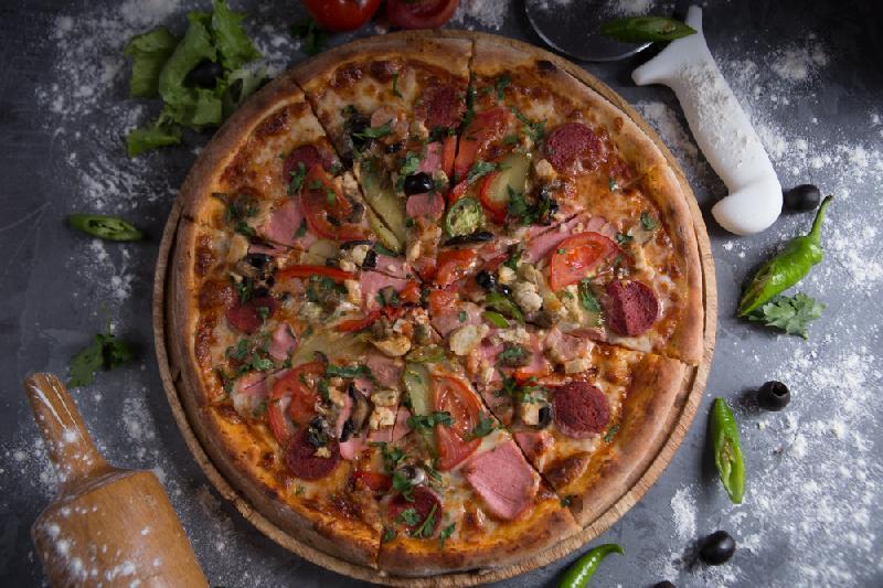 QARIŞIQ PIZZA 