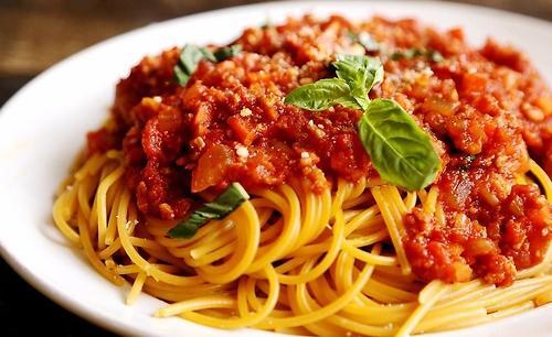 Bolonez souslu Spagetti