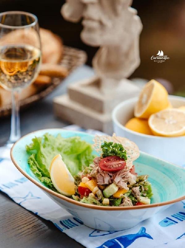 Tuna salatı
