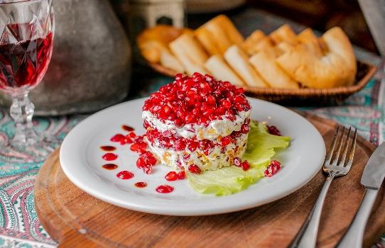 Nar salatı