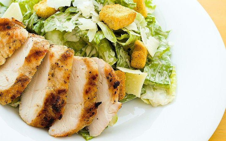 Tavuklu Sezar Salata