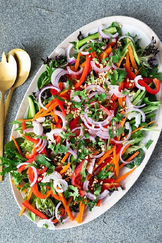 Tay salatı tərəvəz ilə