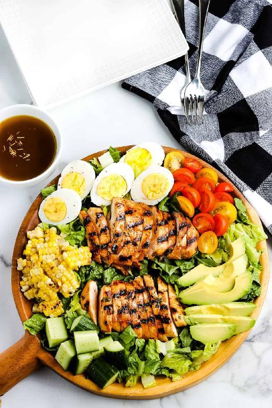 GRILLED CHICKEN SALAD