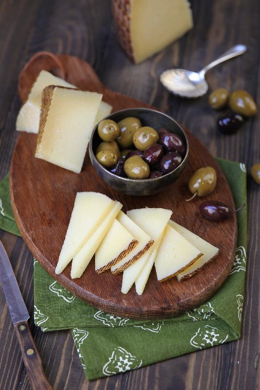 Cheese Manchego& Fumasion