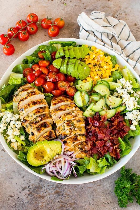 Grilled chicken salad 