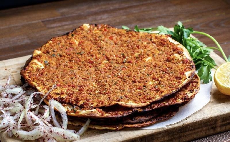 Sadə lahmacun