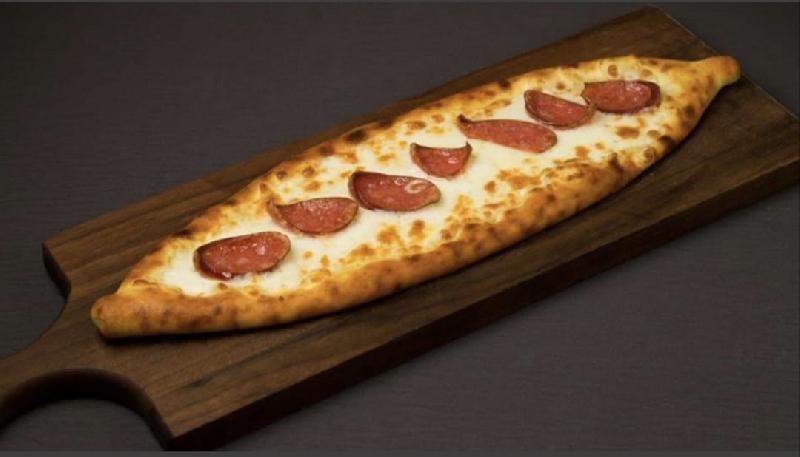 Sucuklu pide