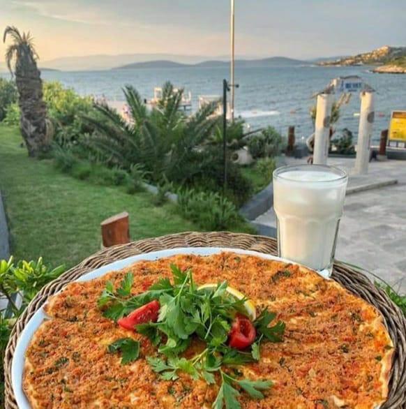 Sadə lahmacun+Ayran