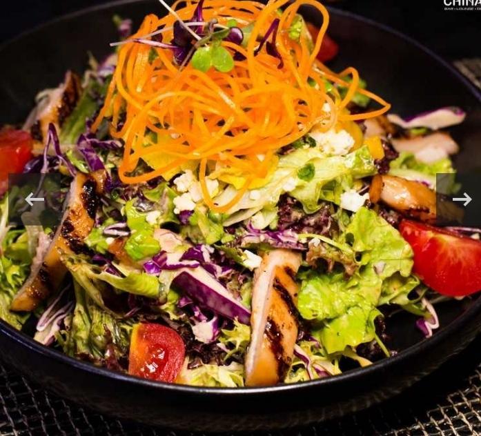 Şərq uslubunda qızardılmış toyuq salatı