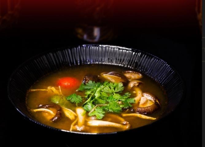 Tom yam şorbası