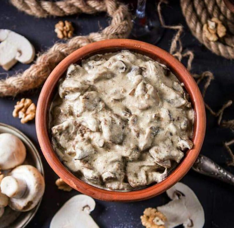 Qaymaqlı dana (canəti)