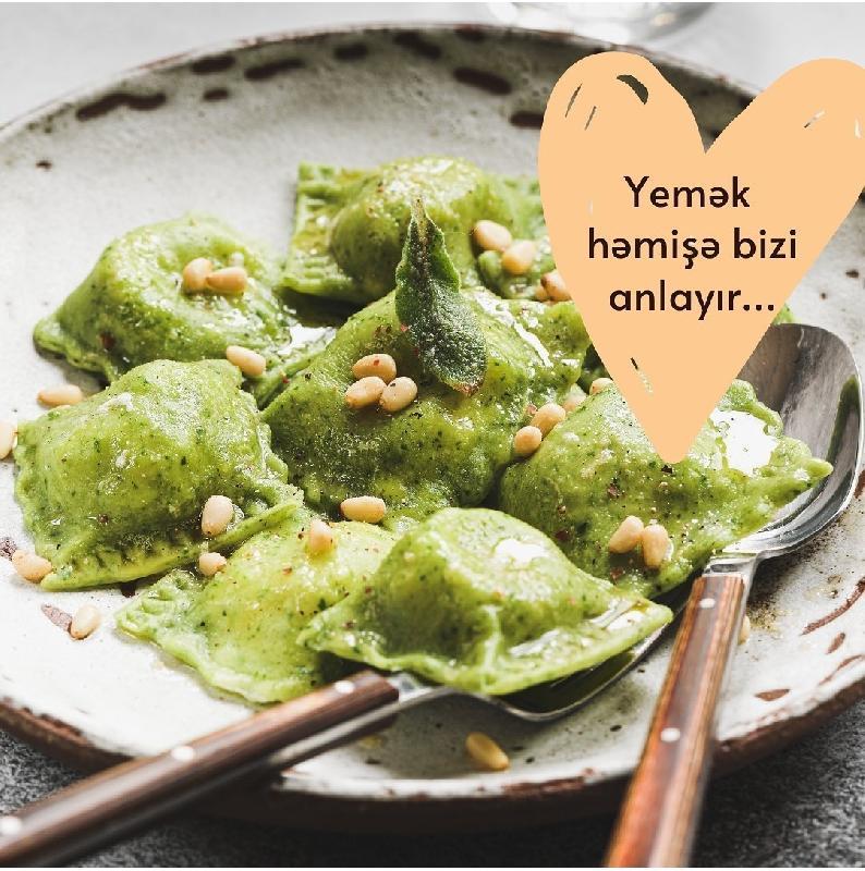 İspanaqlı ravioli (keçi pendiri ilə)