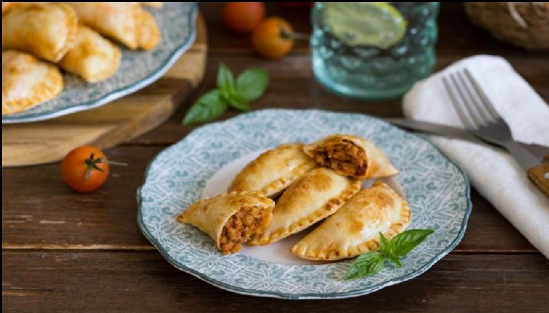 Bakısayağı ətli Empanadas