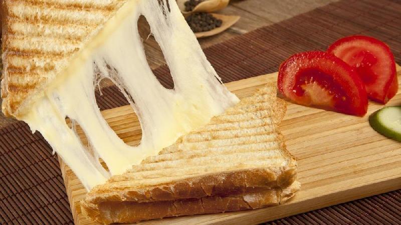 Kaşarlı tost