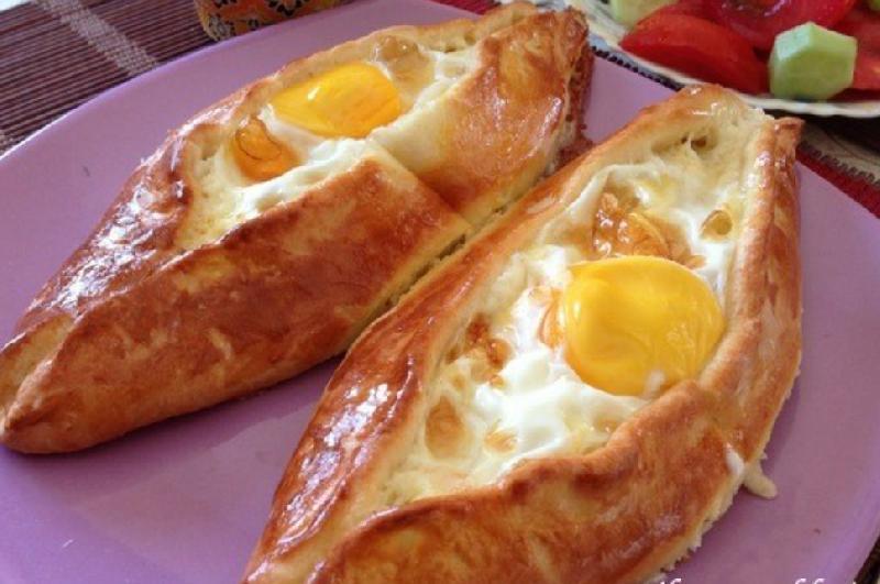 Pendirli yumurtalı pide