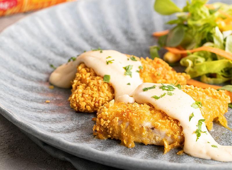 Pendir souslu toyuq salatı