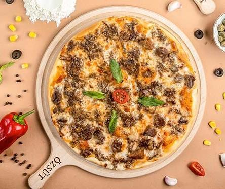 Qovurmalı pizza