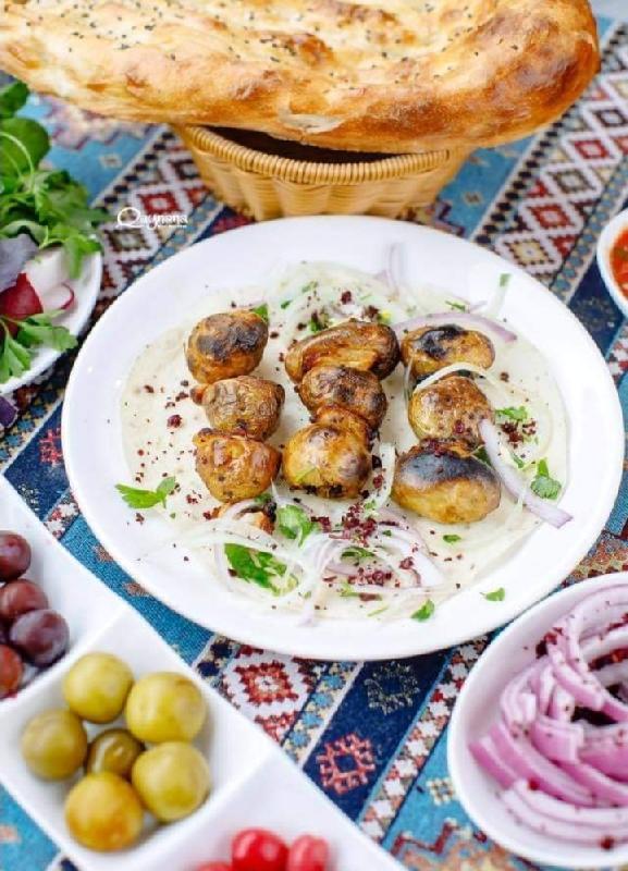 Göbələk manqalda 