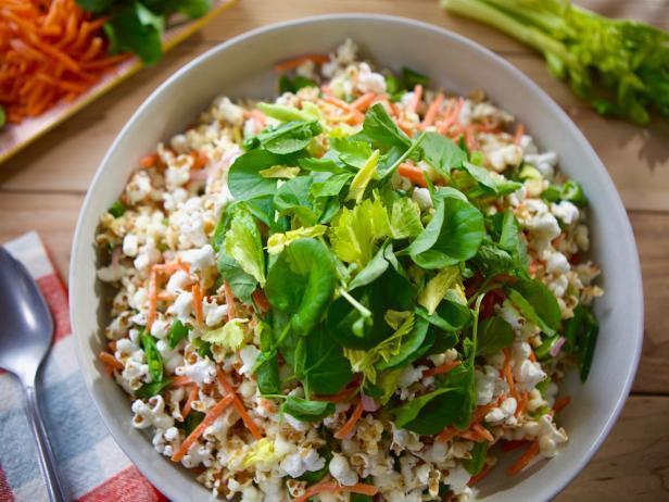 Popkorn salatı 