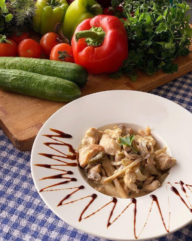 Toyuq Stroganoff