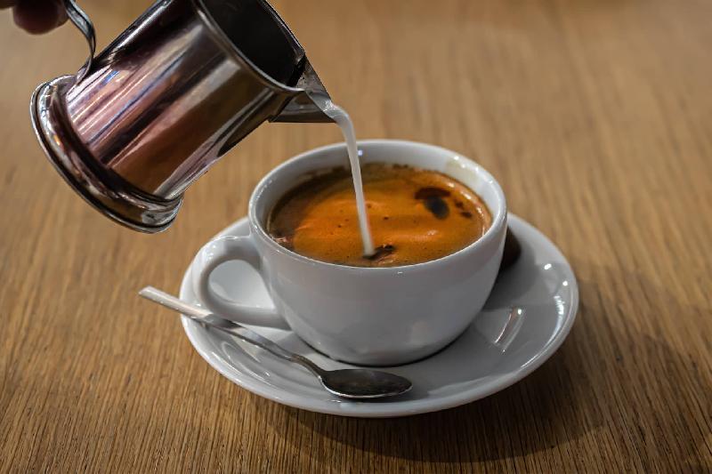 Americano with milk