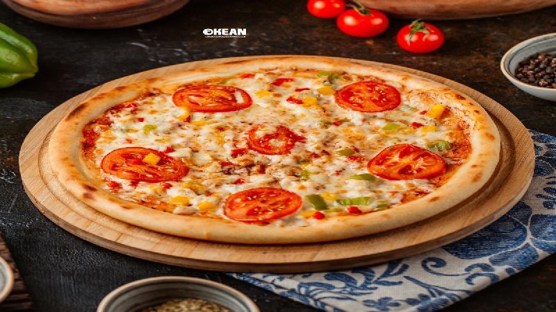 Toyuqlu Və Pomidorlu Pizza