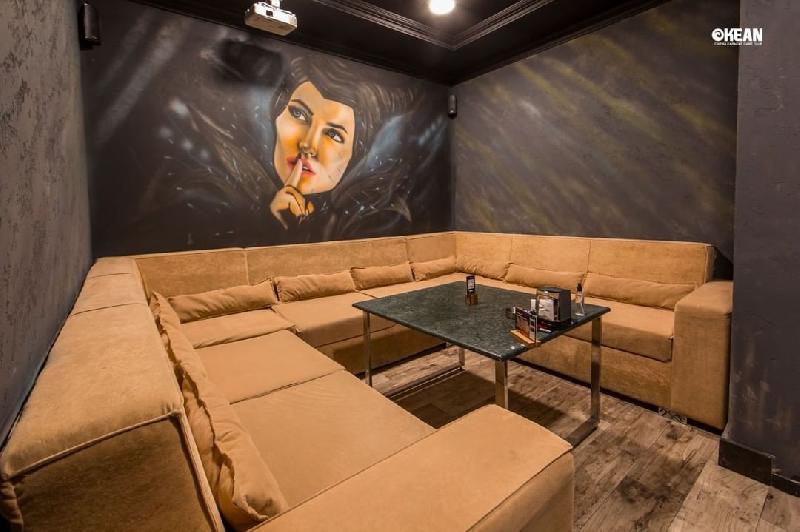 Interior view 3