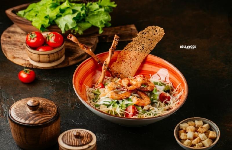 Sezar salatı 