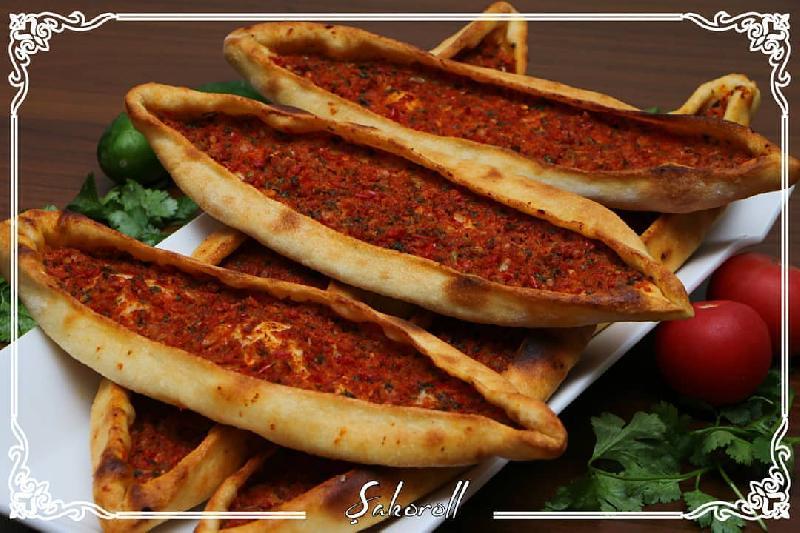 Pendirli qiyməli pide