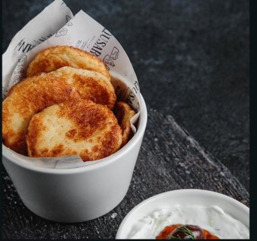  FRIED HALLOUMI WITH SPICY GREEK YOGURT
