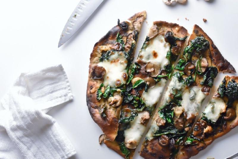 SPINACH TRUFFLE PIZZA