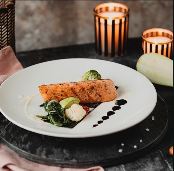 WILD SCOTTISH SALMON AND VEGETABLES WITH LEMON-BUTTER SAUCE