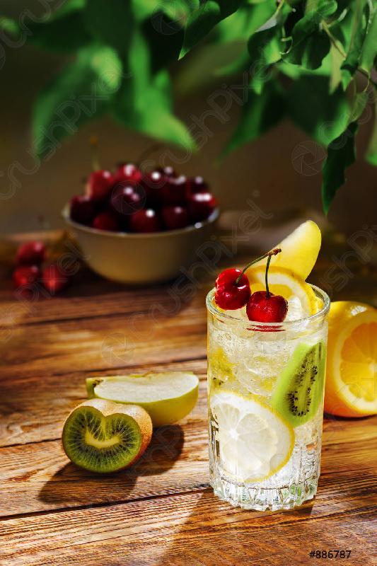 APPLE & KIWI LEMONADE