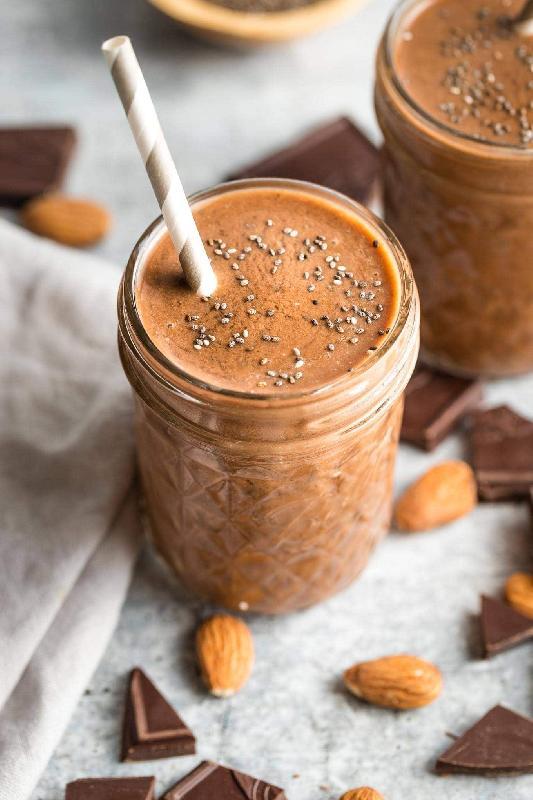 SMOOTHIES ALMOND AND CHOCOLATE