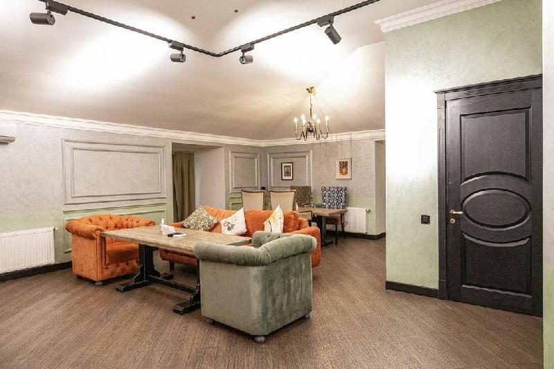 Interior view 2