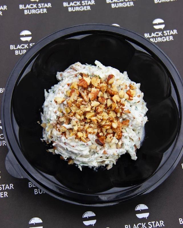 Toyuq salatı