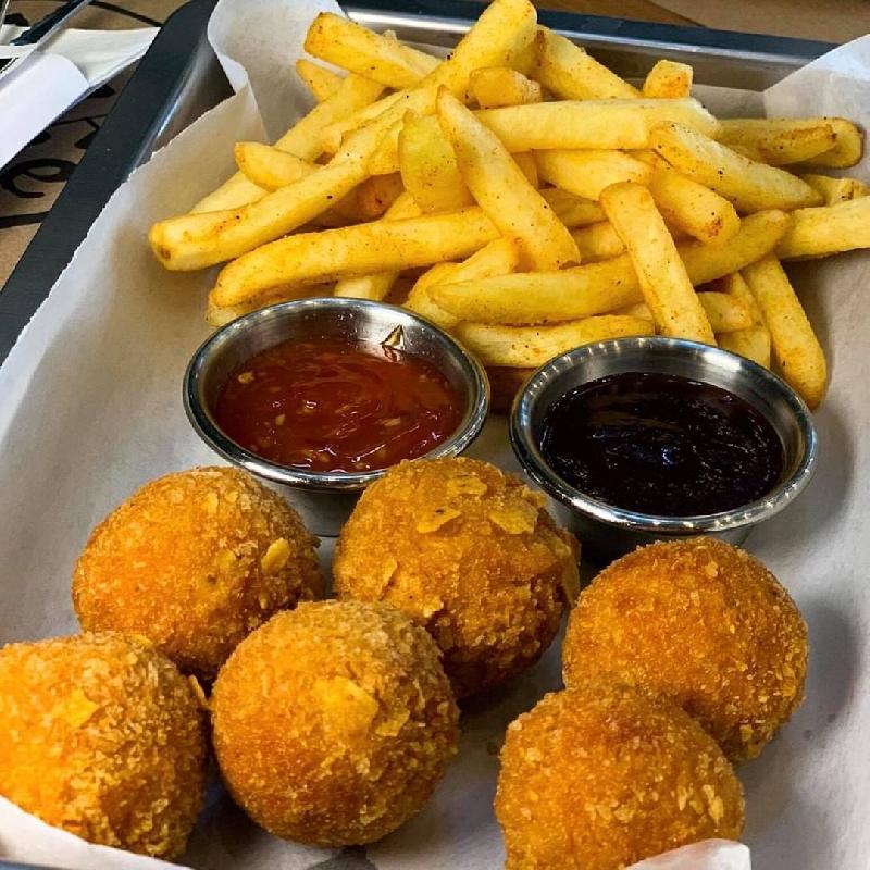 Cheddar Dolğulu Nugget