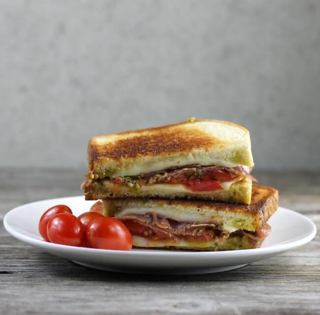 (Italy)salami pesto