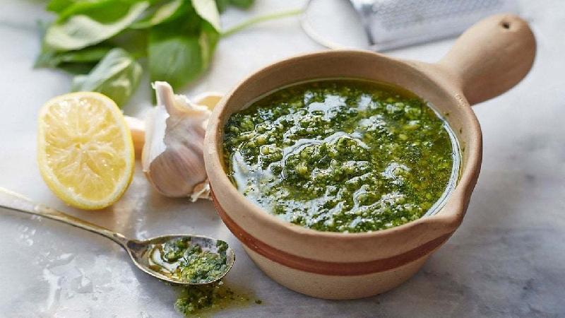 Pesto sousu