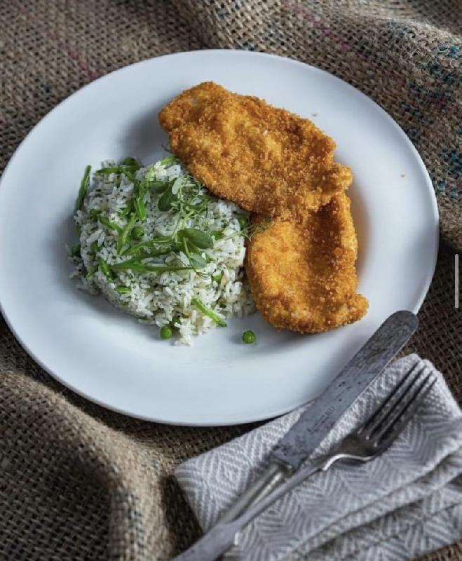 Rántott csirke rizibizivel