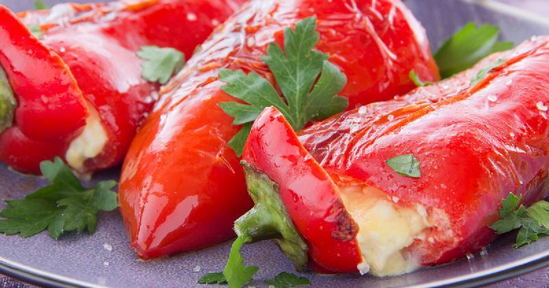 KÁPIA PAPRIKA. FETA. PITA