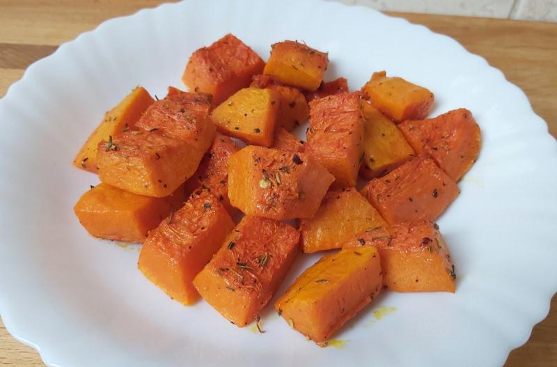 Fűszeres sütőtök velouté, tökmag