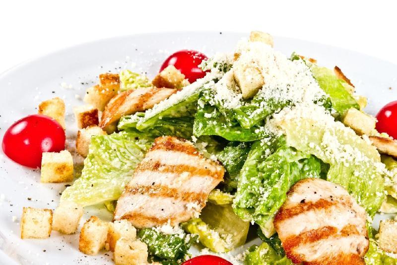 Sezar salatı