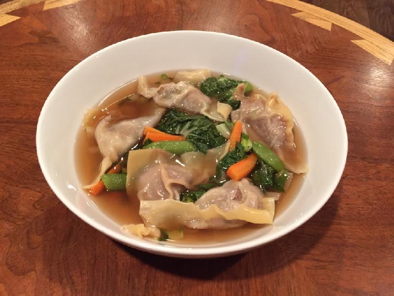 Szarvaserőleves, wonton, shimeji