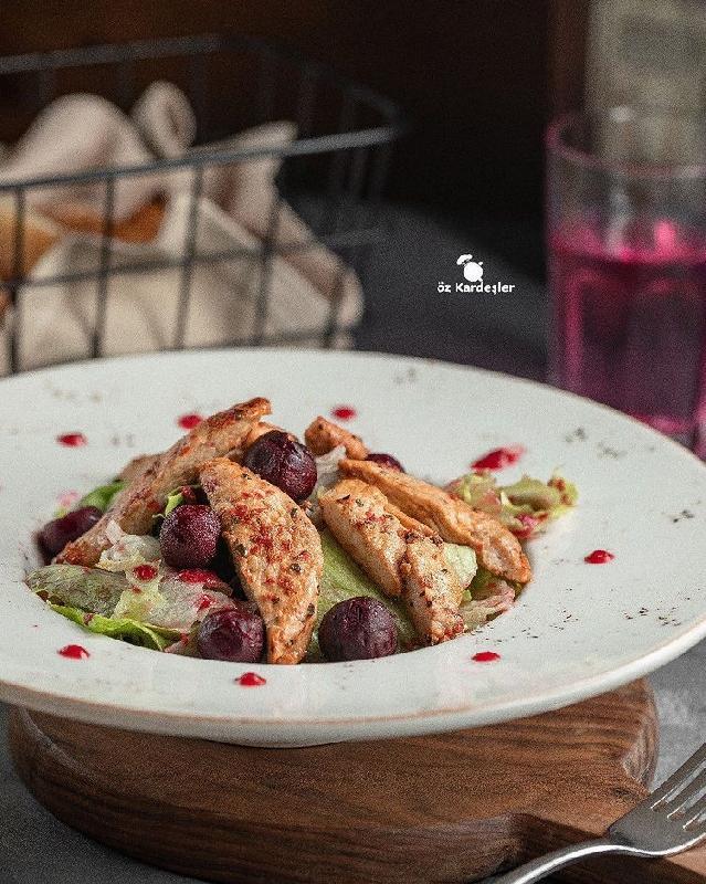 Albalı sous salatı