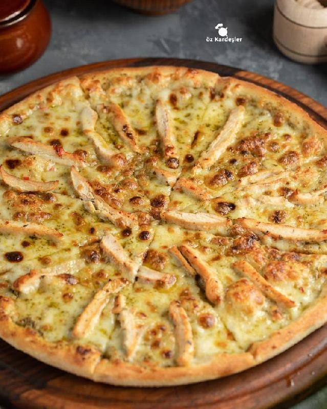 Toyuqlu pizza