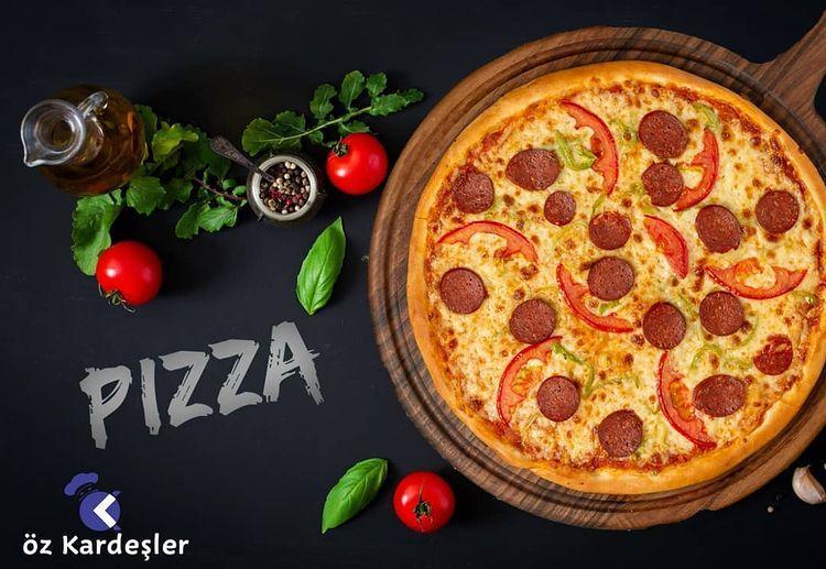 Sosisli pizza