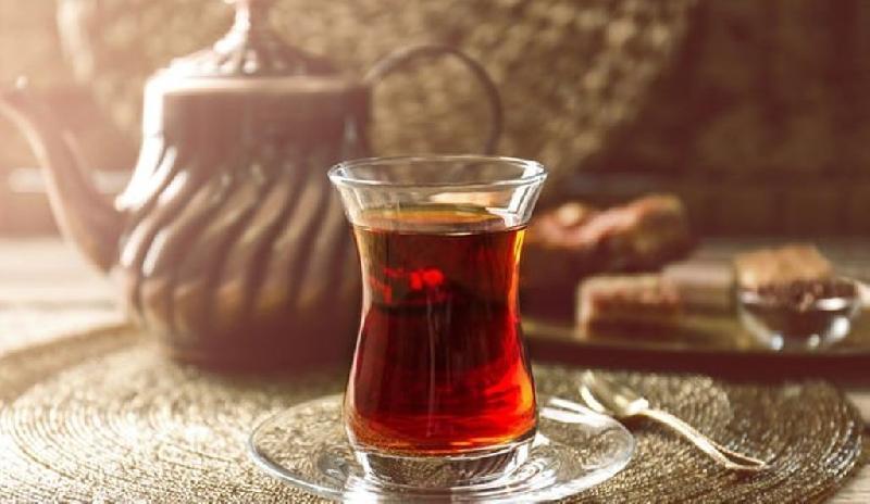 Ətirli çay çayniki