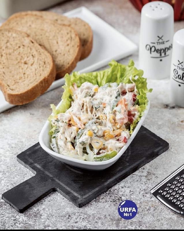 Toyuq salatı
